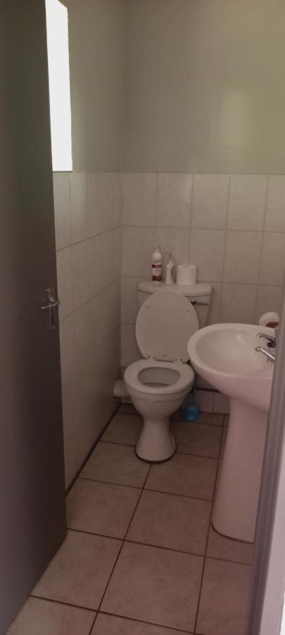 ג'רמיסטון Meadows Guesthouse מראה חיצוני תמונה