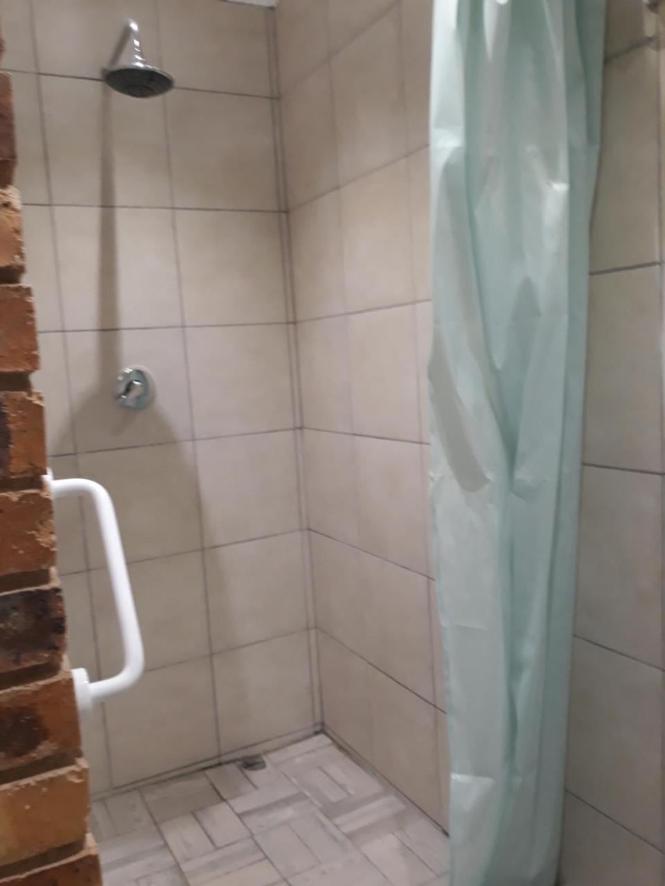 ג'רמיסטון Meadows Guesthouse מראה חיצוני תמונה